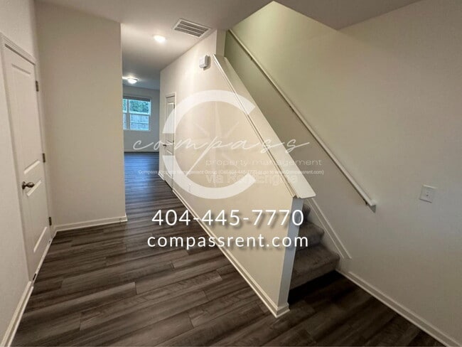 Building Photo - 403 Kings Cross Wy