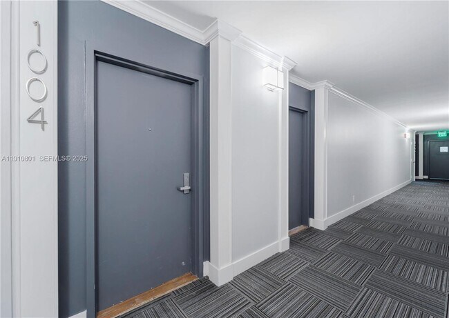 Building Photo - 780 NE 69th St