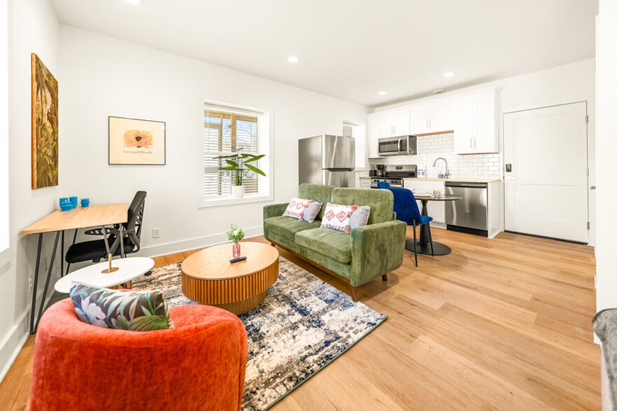 Building Photo - 4245 Troost Ave