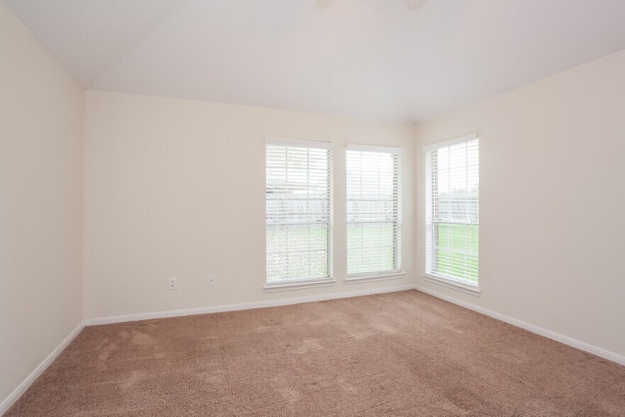 Building Photo - 4427 W Thunderwood Cir