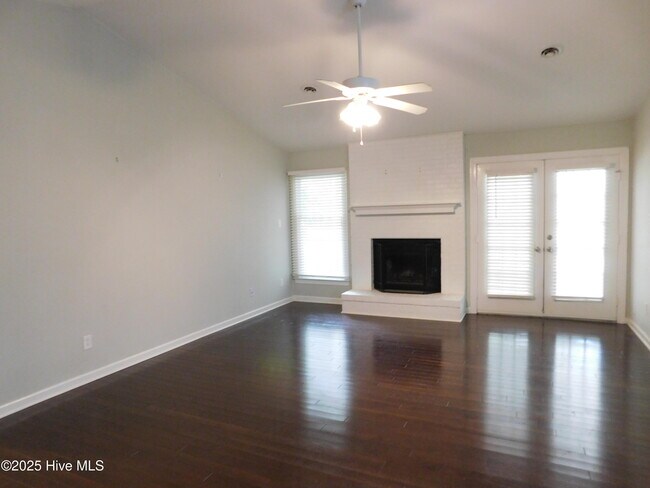 Building Photo - 278 Gatewood Dr