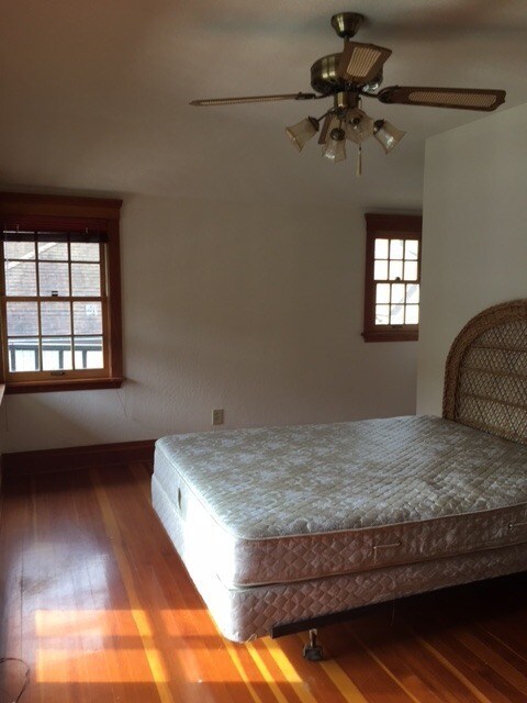 Building Photo - Charming home in great location with private studio unit