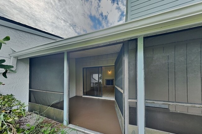 Building Photo - 479 Prestwick Pl