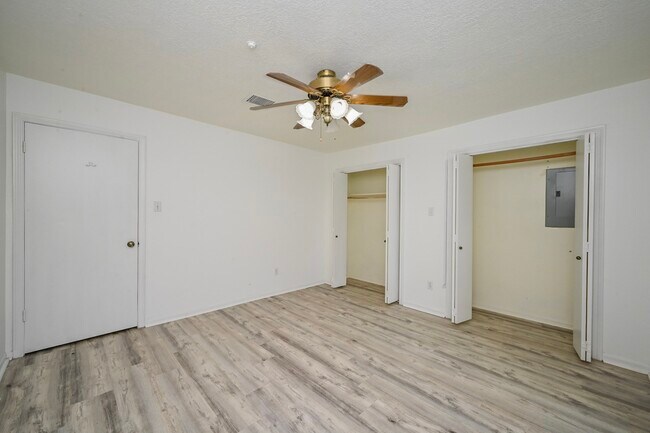 Building Photo - 7735 Quail Meadow Dr