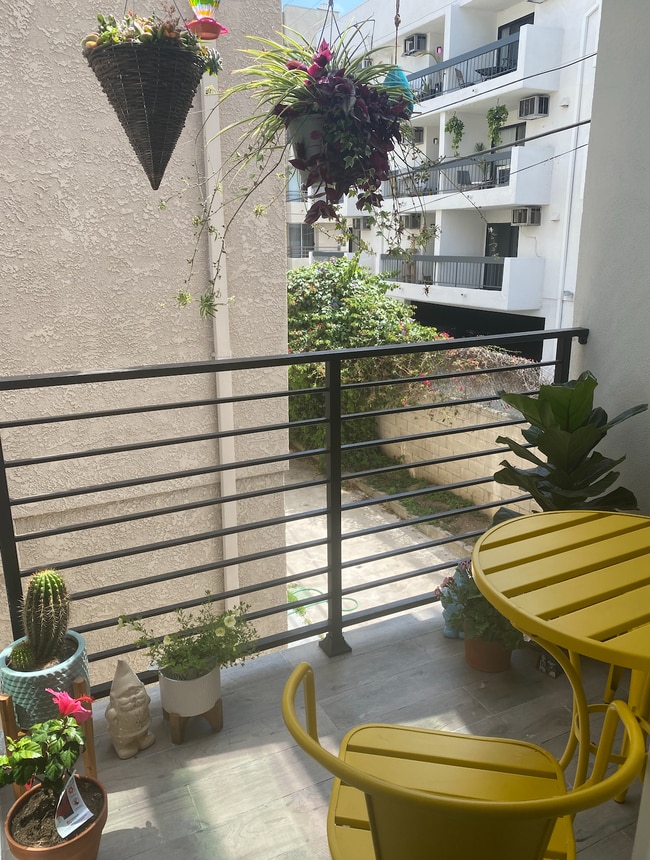 Building Photo - 315 S Hamel Rd