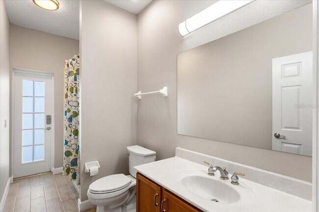 Building Photo - 2580 Channel Way