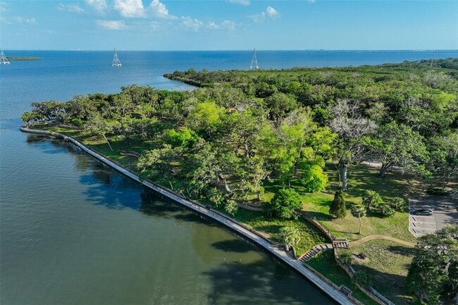 Building Photo - 243 S McMullen Booth Rd