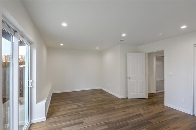 Building Photo - 1487 34th Ave