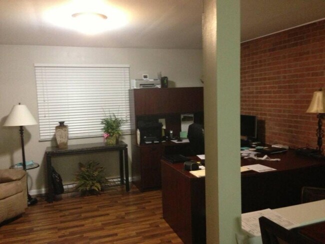 Building Photo - 3130 Autumn Ridge Ct