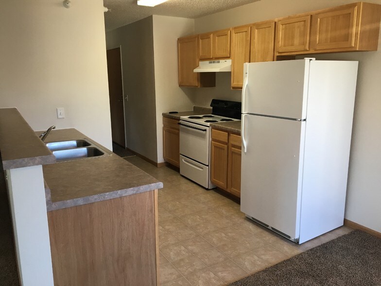 Somerset Apartments 1120 Somerset Rd Fergus Falls MN 56537