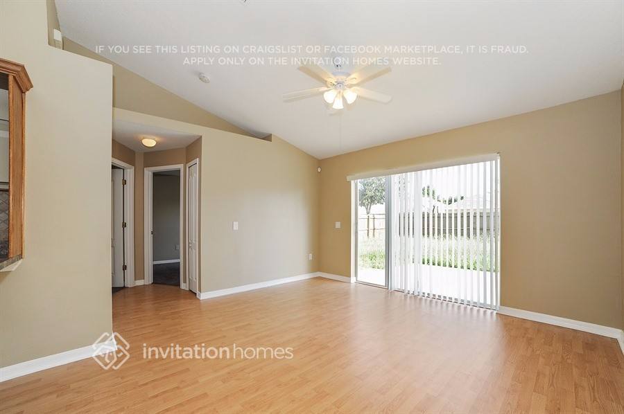 Building Photo - 12720 Lake Vista Dr