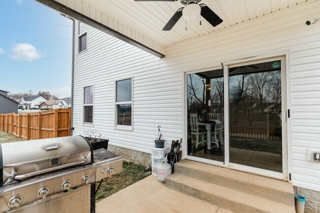 Building Photo - 1106 Eagle's View Dr