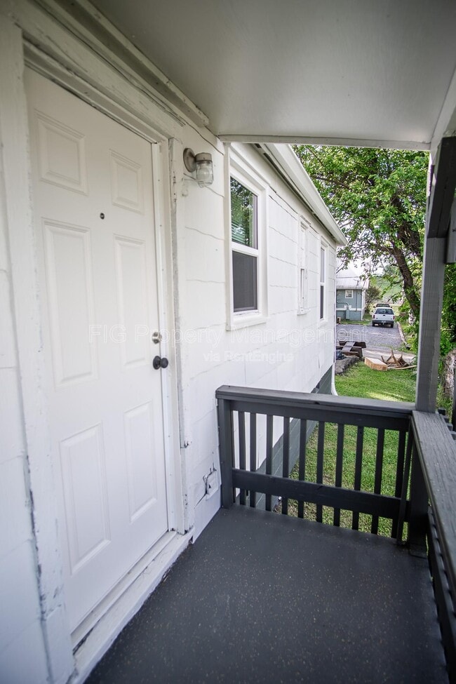 Building Photo - 1416 Chicago Ave