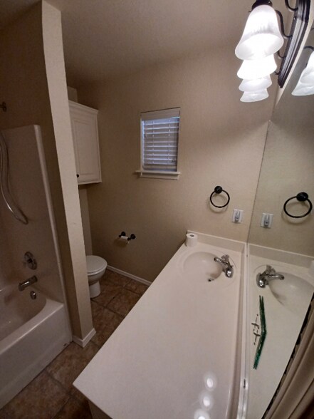 Building Photo - 3526 S Mirror St