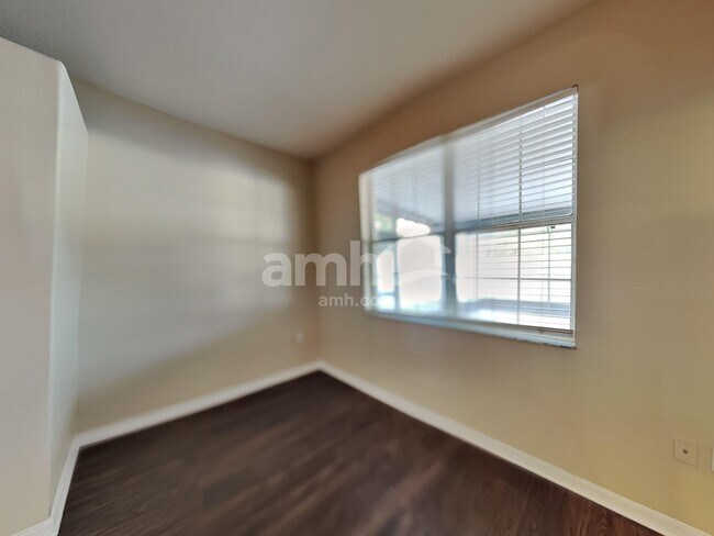 Building Photo - 10618 Bamboo Rod Cir