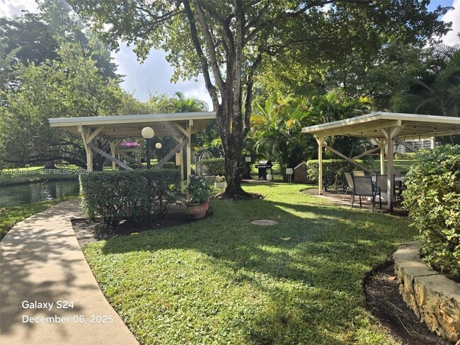 Building Photo - 5181 W Oakland Park Blvd