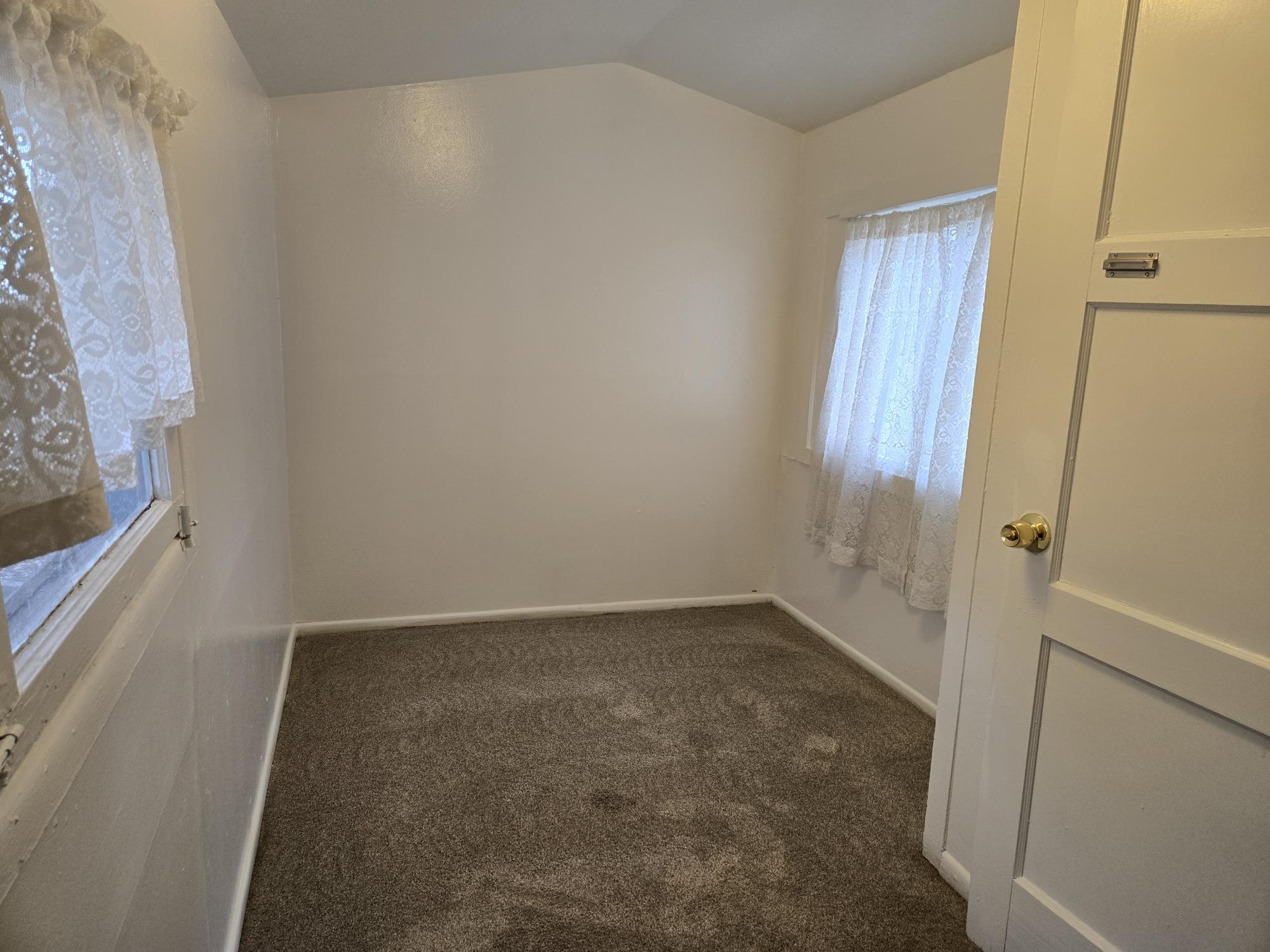 Building Photo - 436 W Frontier St