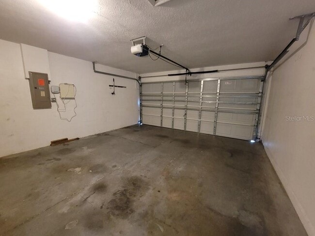 Building Photo - 7942 Chadwick Dr