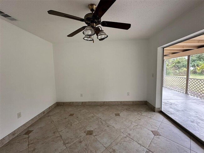 Building Photo - 1225 Armsdale Ave