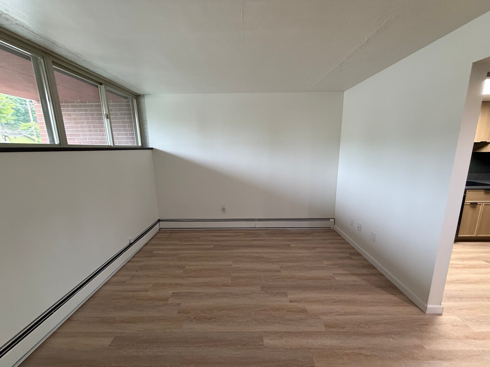 Building Photo - 446 Hoodridge Dr