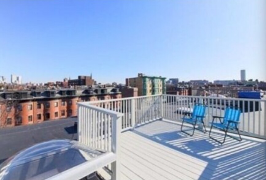 Building Photo - 471 Massachusetts Ave