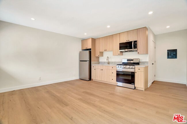 Building Photo - 19732 Henshaw St