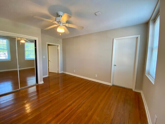 Building Photo - One Bedroom with City Views in Poncey-Highland