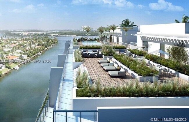 Building Photo - 9940 W Bay Harbor Dr