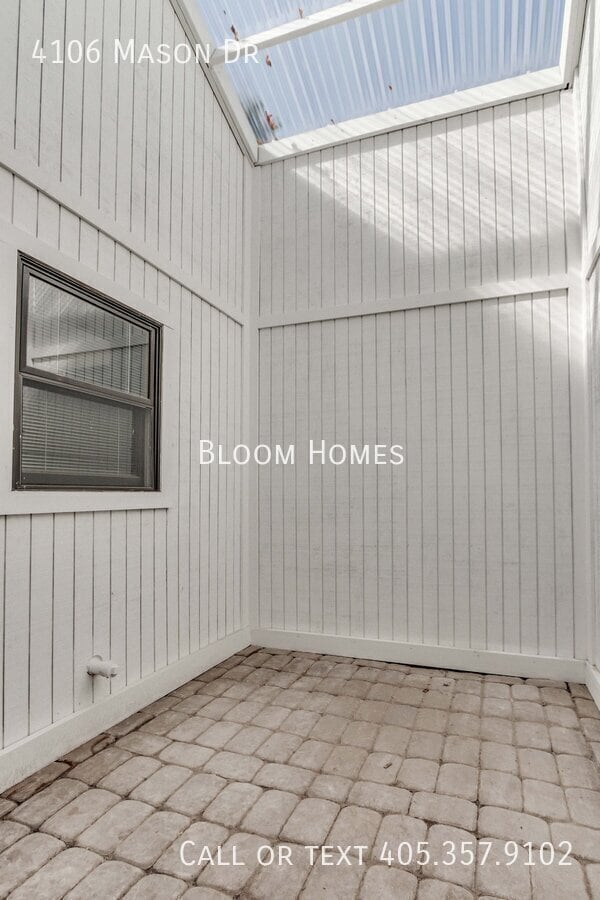 Building Photo - 4106 Mason Dr