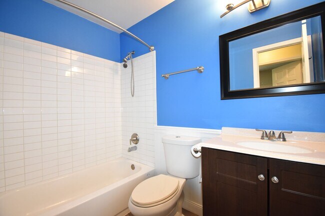Building Photo - 333 McFadyen Dr