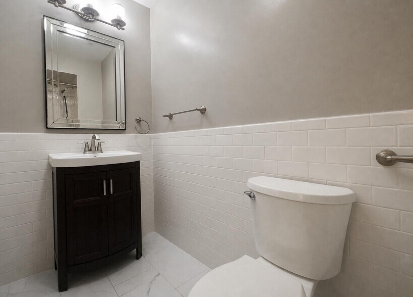 Building Photo - 59 Saxonney Cir