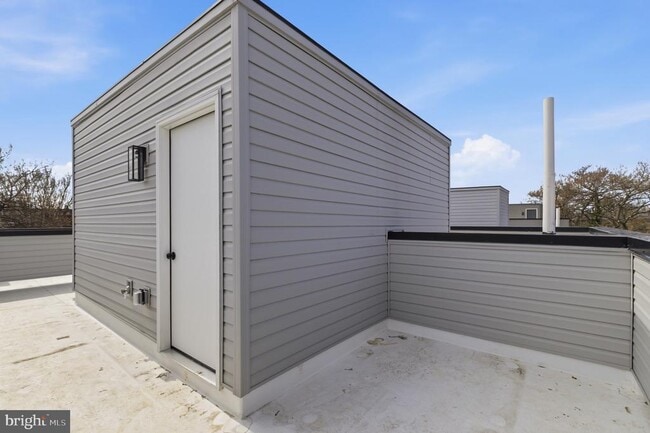 Building Photo - 1032 W Orleans St