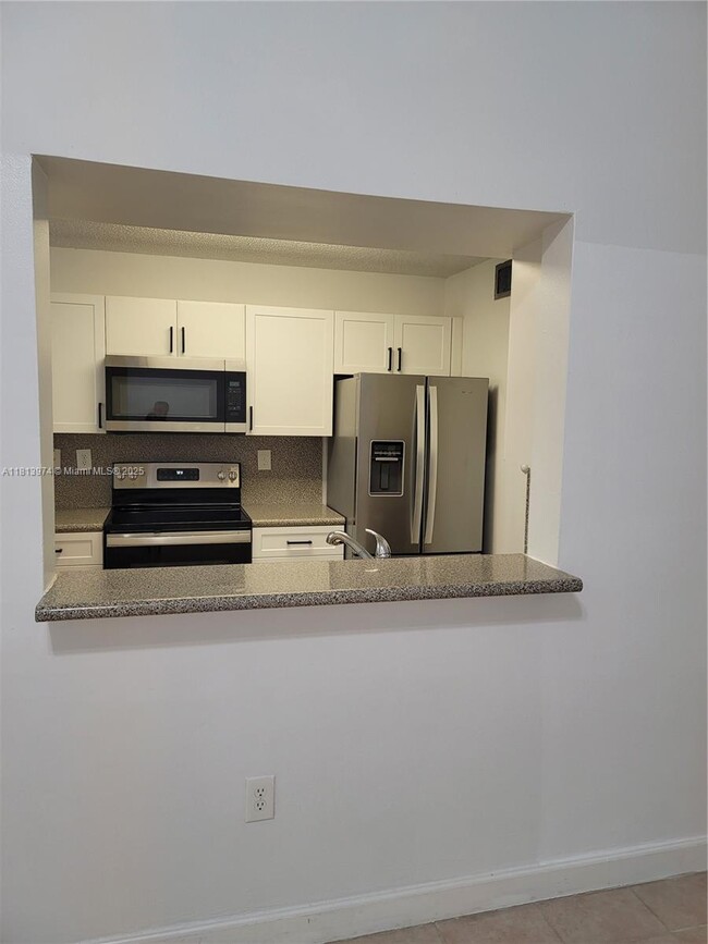 Building Photo - 9762 NW 47th Terrace