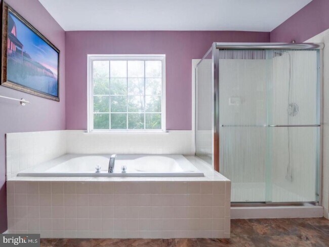 Building Photo - 8464 Hessian Hill Ct