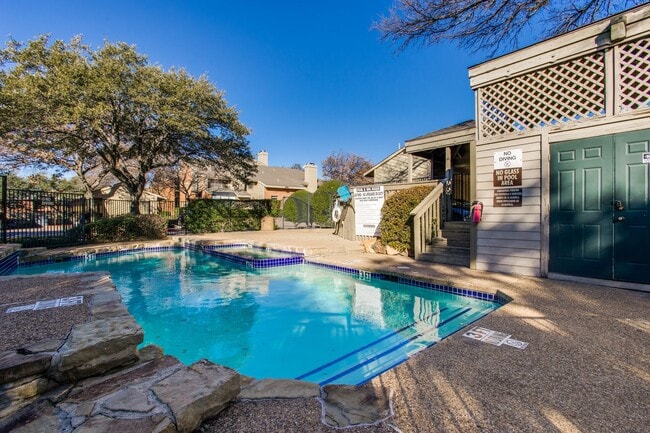 Building Photo - Charming One Bedroom Condo in Richardson!