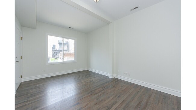 Building Photo - 944 W Montana St