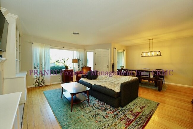 Building Photo - 1501 Park Ct