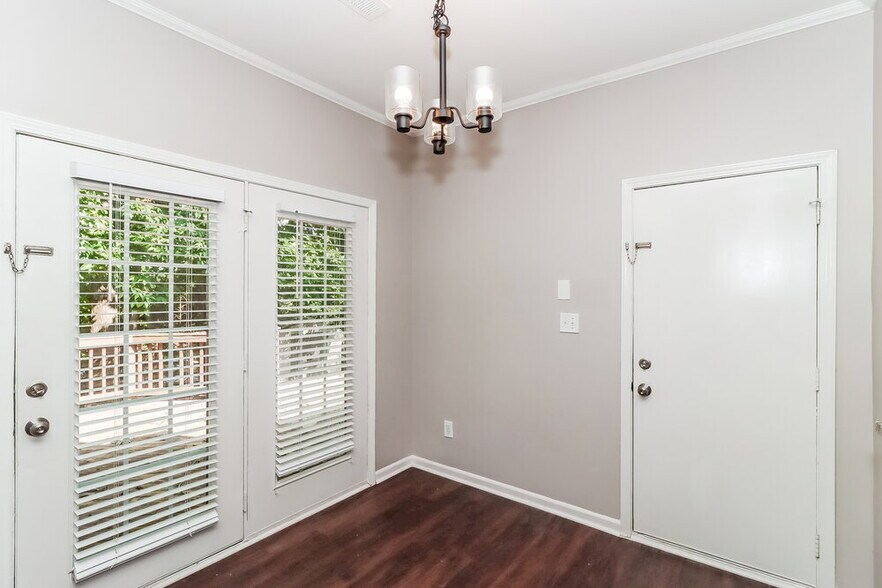 Building Photo - 13218 Ballara Pl