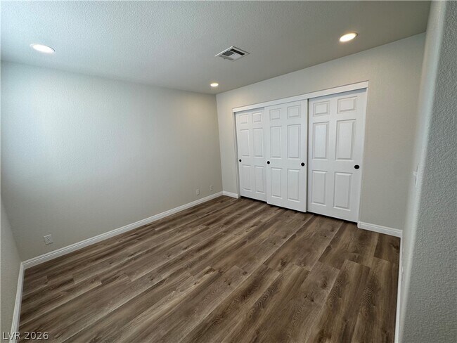 Building Photo - 1034 Skysail Dr