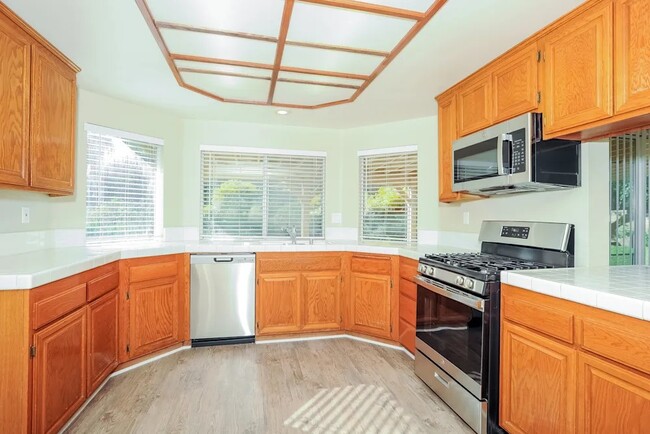 Building Photo - 41232 Crispi Ln