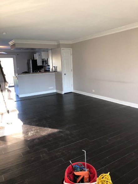 Building Photo - 33609 N Evergreen Dr