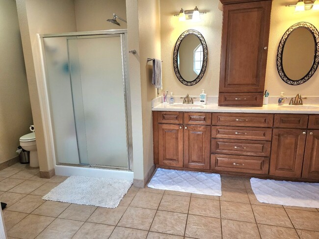 Building Photo - Breathtaking 4/3 Perdido Home, 2,700 sq ft...