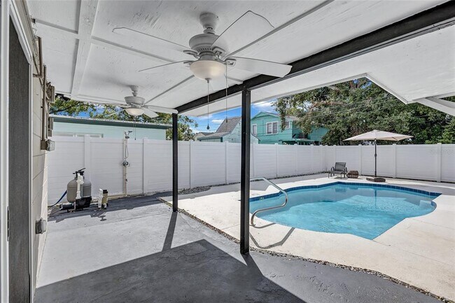 Building Photo - 3700 14th St N