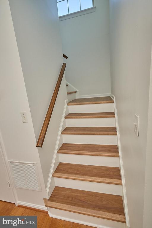 Building Photo - 46760 Hobblebush Terrace