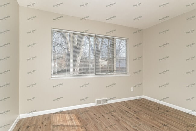 Building Photo - 7048 Clover Ln