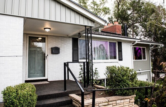 Building Photo - 1945 S 2600 E