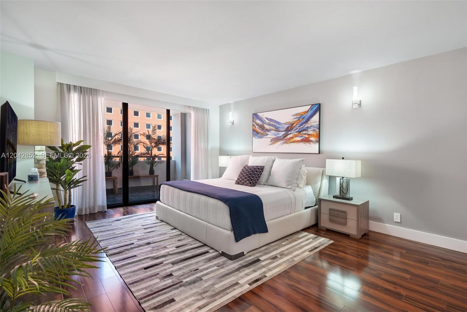 Building Photo - 1581 Brickell Ave