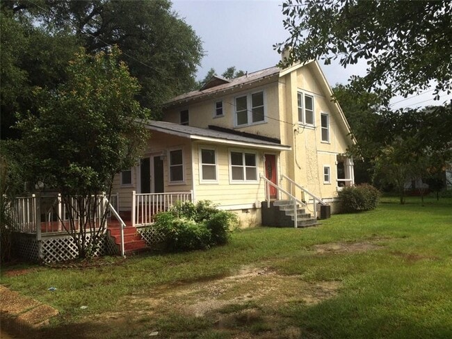 Building Photo - 316 4th St