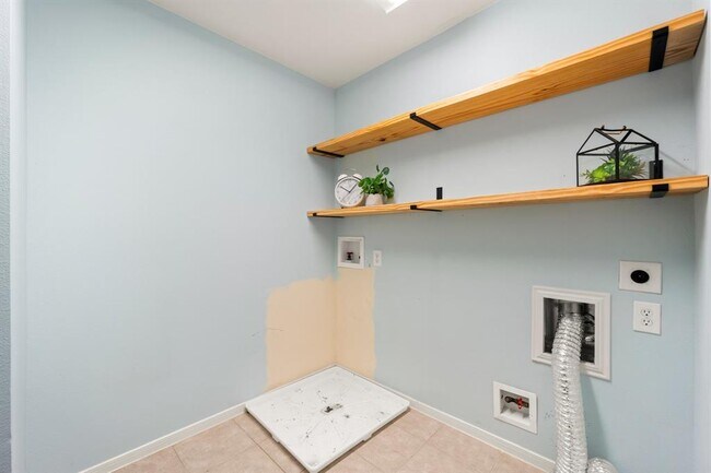 Building Photo - 2943 Smokey Forest Ln