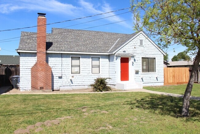 Building Photo - South Ave Turlock